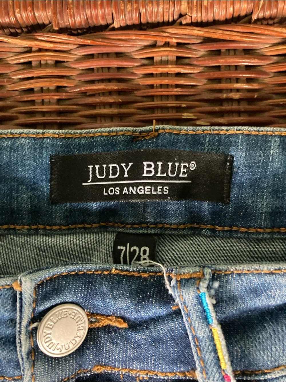 Judy Blue Size Jr. 7 medium wash distressed skinny fit stitch accent jeans